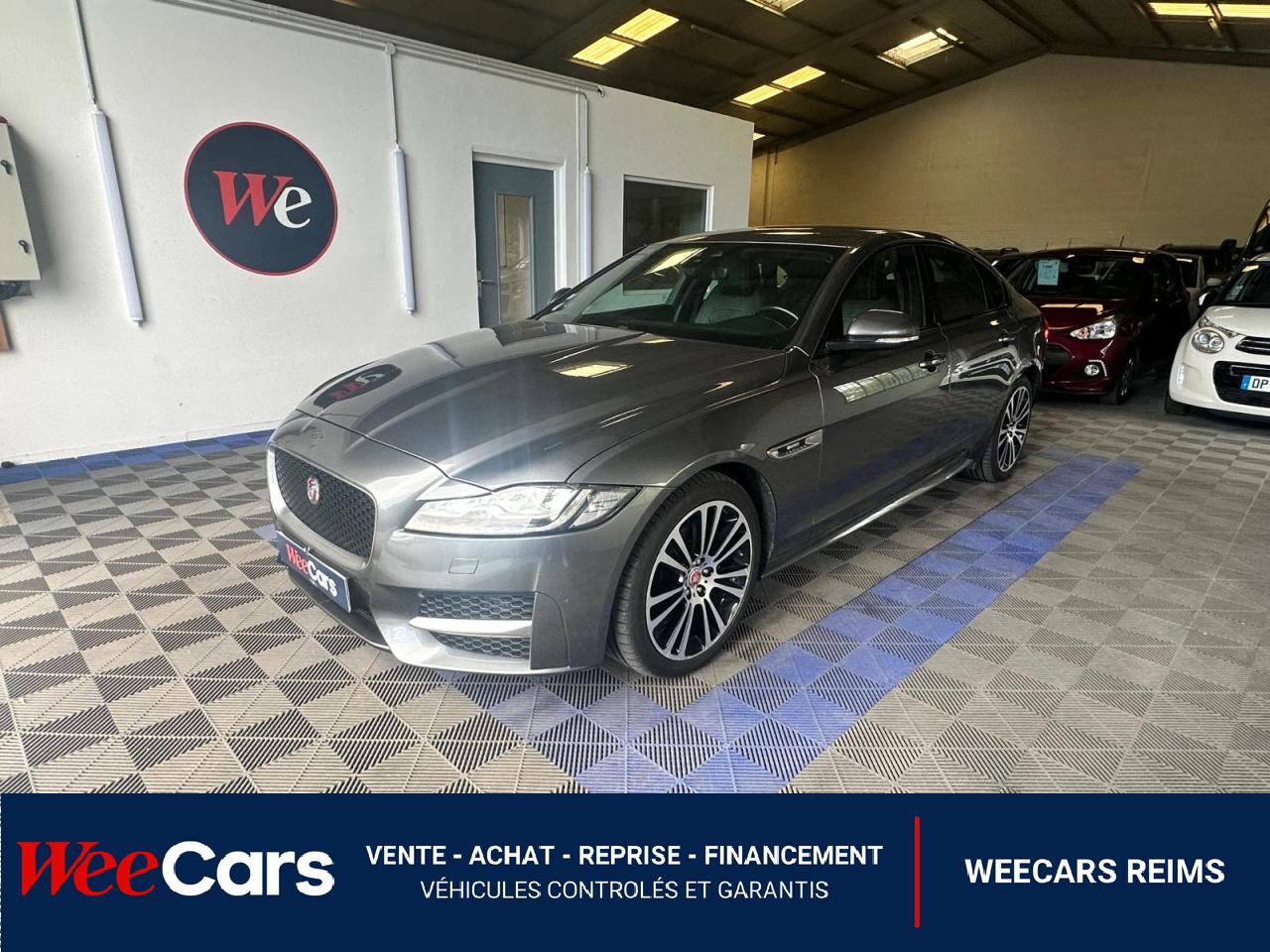JAGUAR XF 2.0 D - 240 - BVA - Stop/Start - AWD   R-Sport moteur neuf garantie 2ans