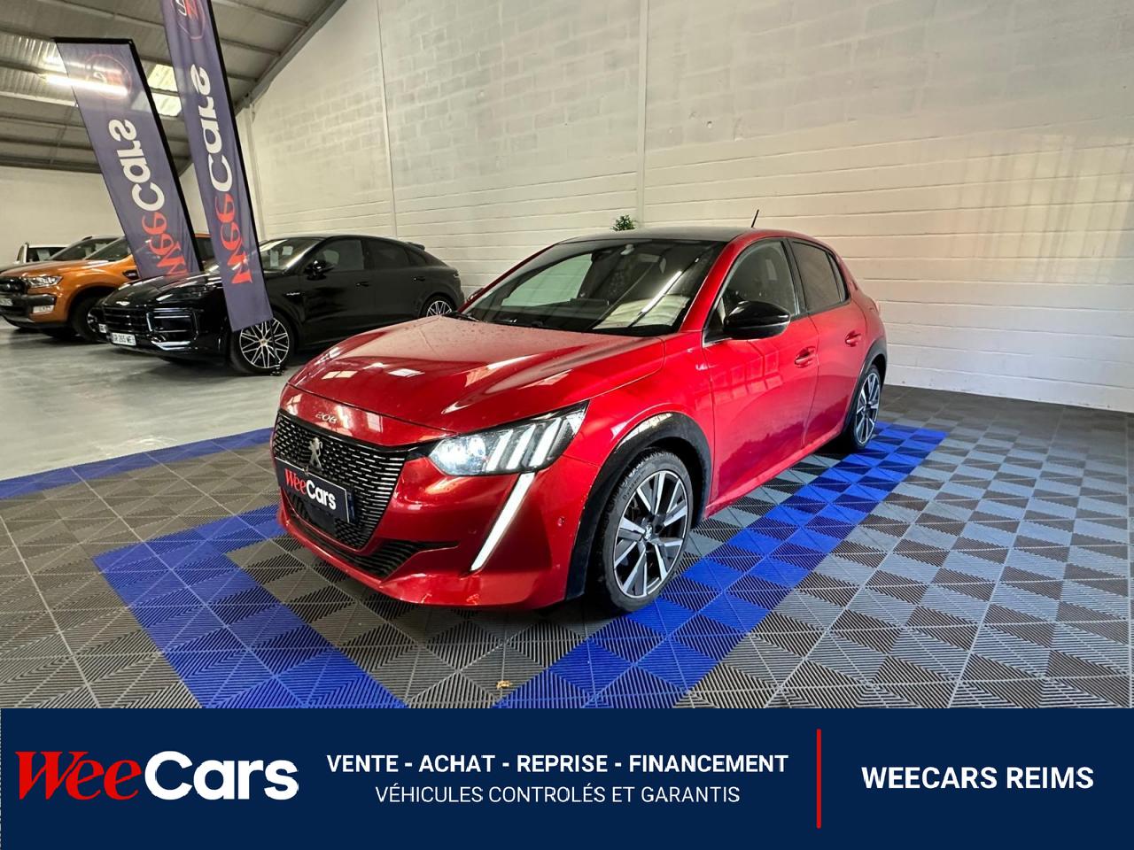 PEUGEOT 208