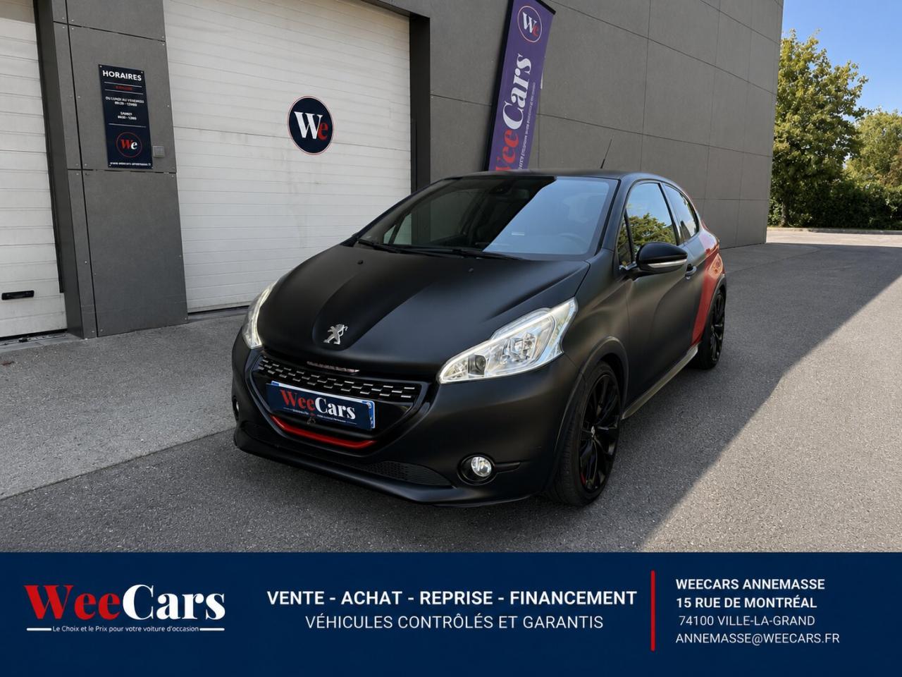 PEUGEOT 208