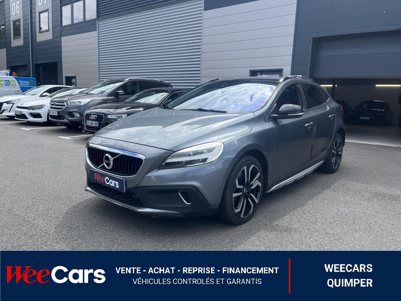 VOLVO V40 CROSS-COUNTRY 1.5 T3 150 SIGNATURE EDITION GEARTRONIC BVA