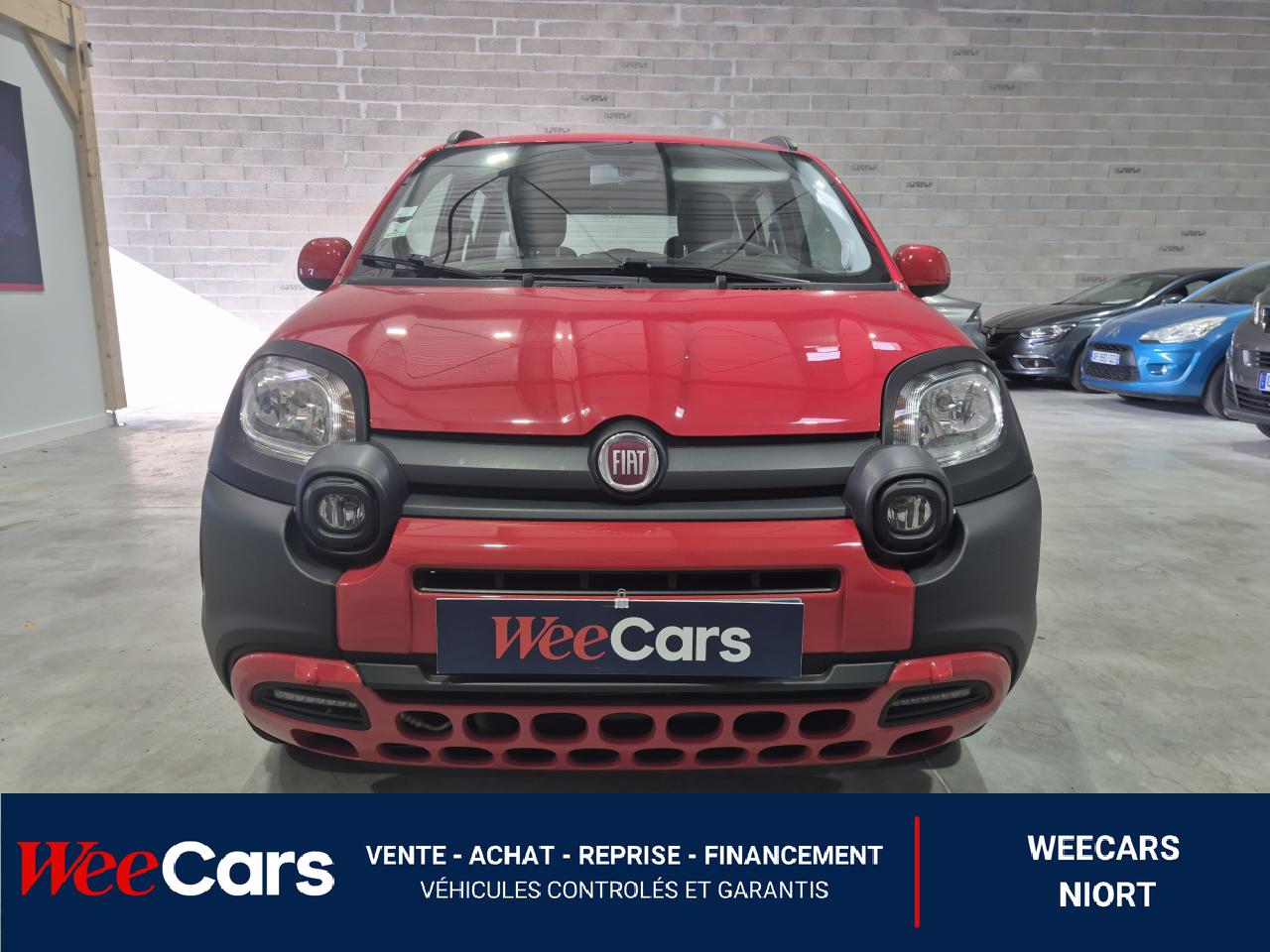FIAT PANDA CROSS 1.0 70 BSG HYBRID MHEV CITY RED