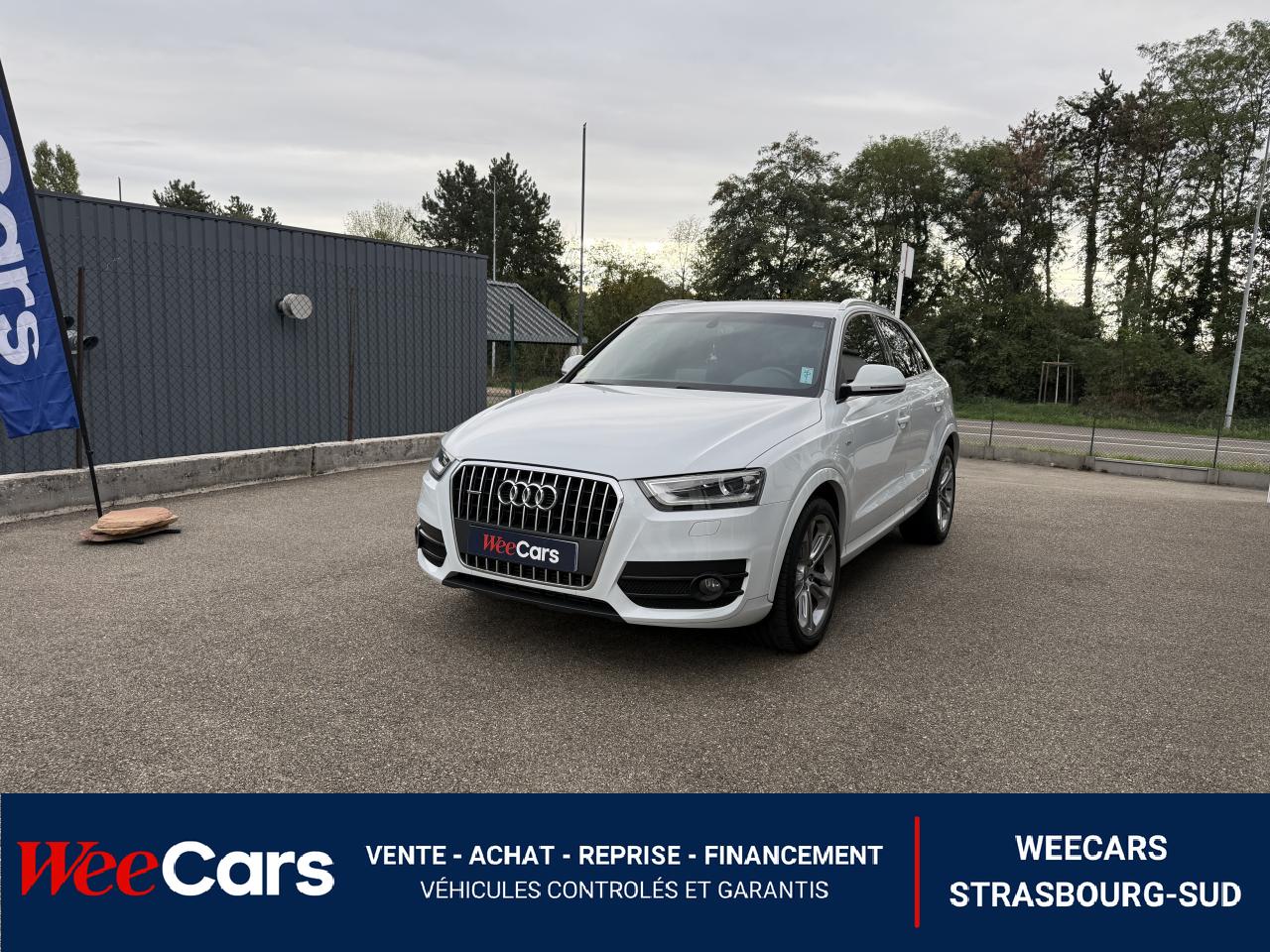 AUDI Q3