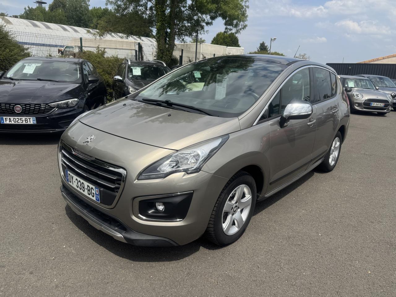 PEUGEOT 3008
