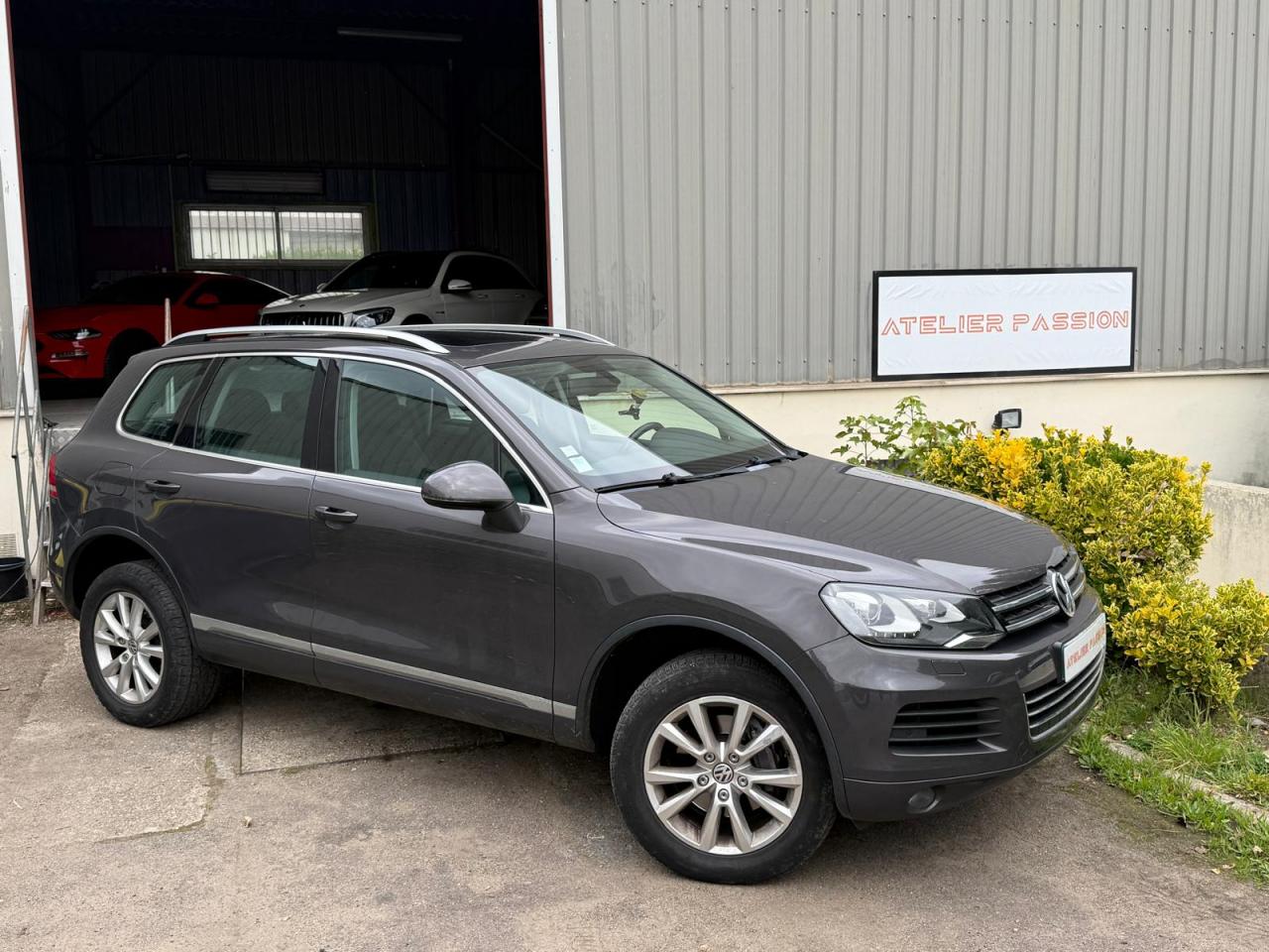 VOLKSWAGEN TOUAREG
