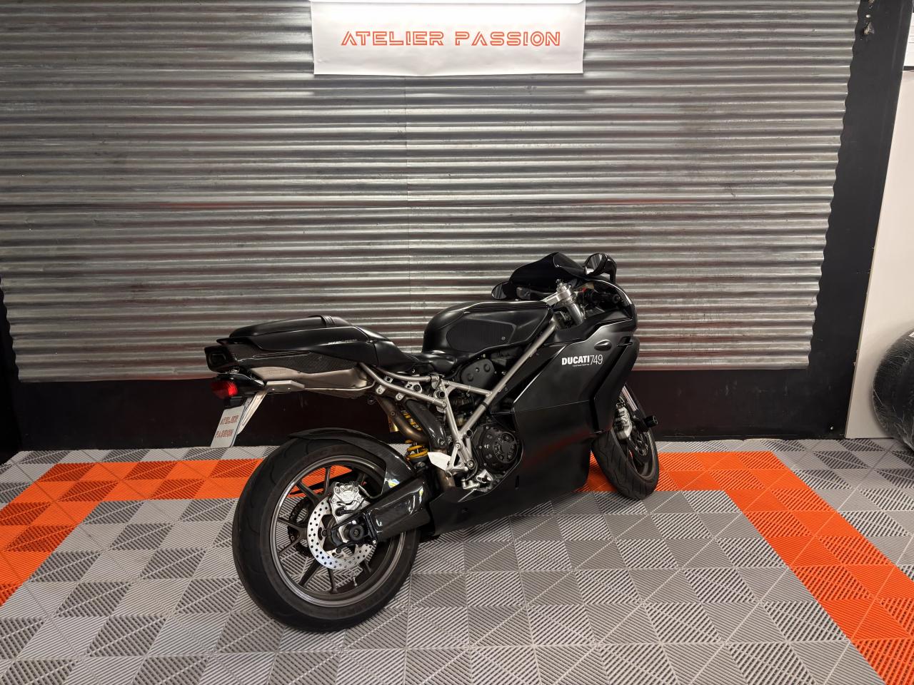 DUCATI 749 Dark