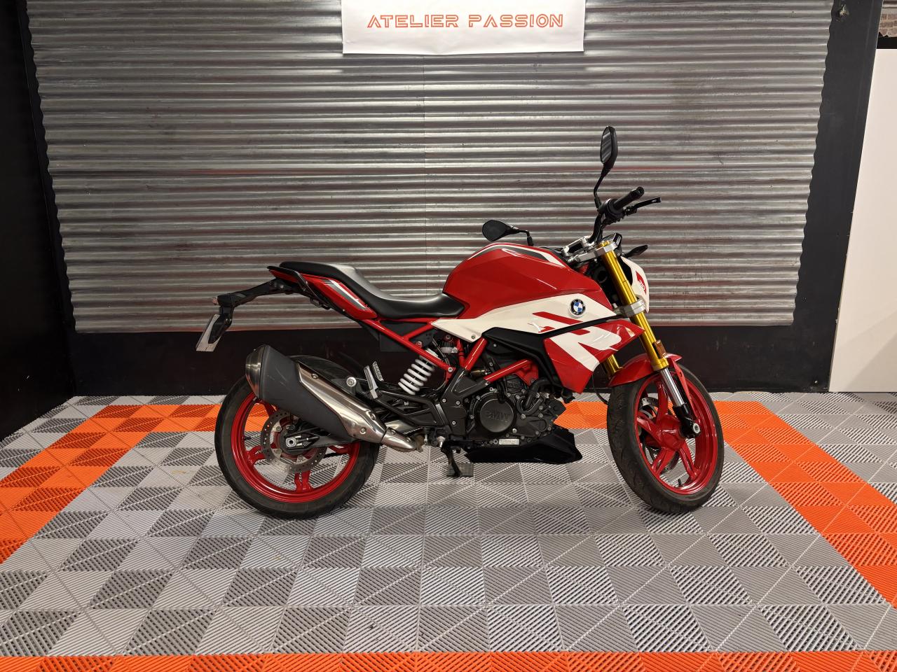 BMW G 310 R