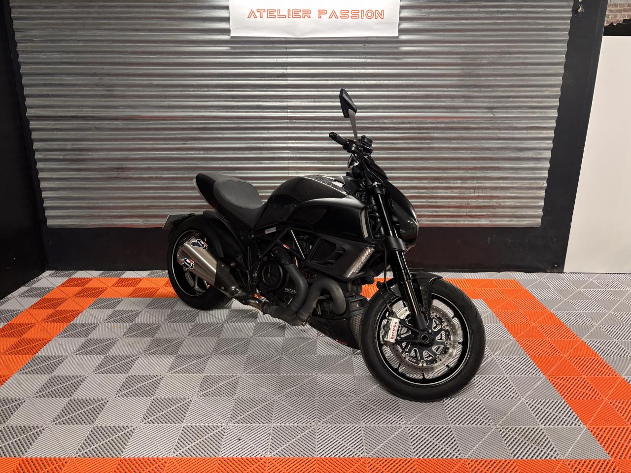 DUCATI 1200 DIAVEL CARBON 2014