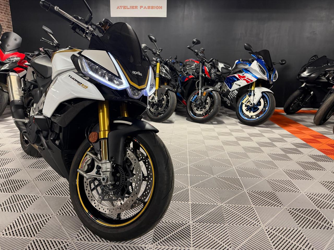 APRILIA TUONO 1100 V4 FACTORY