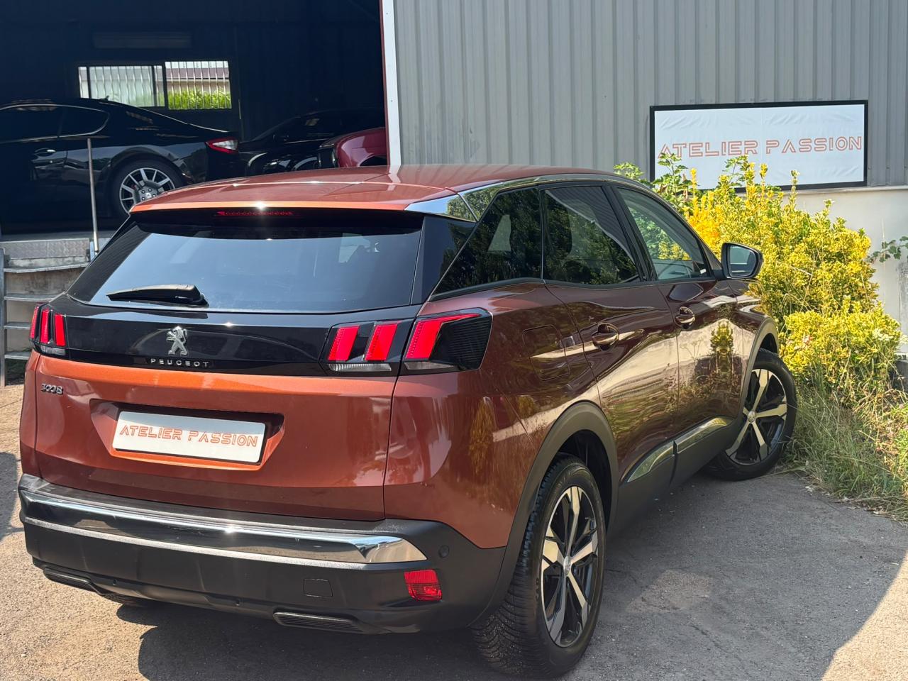 PEUGEOT 3008