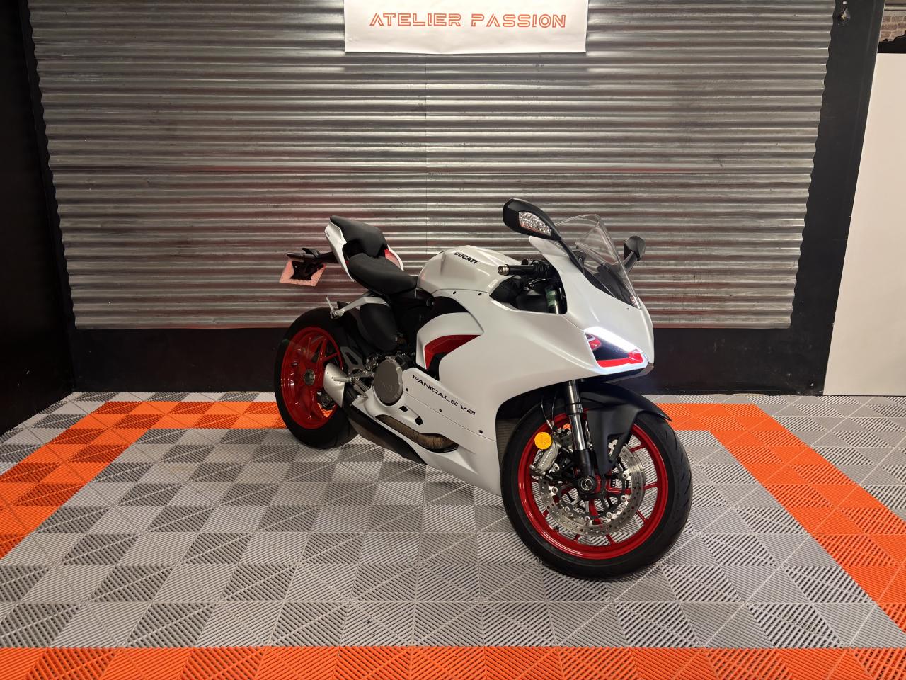 DUCATI PANIGALE V2