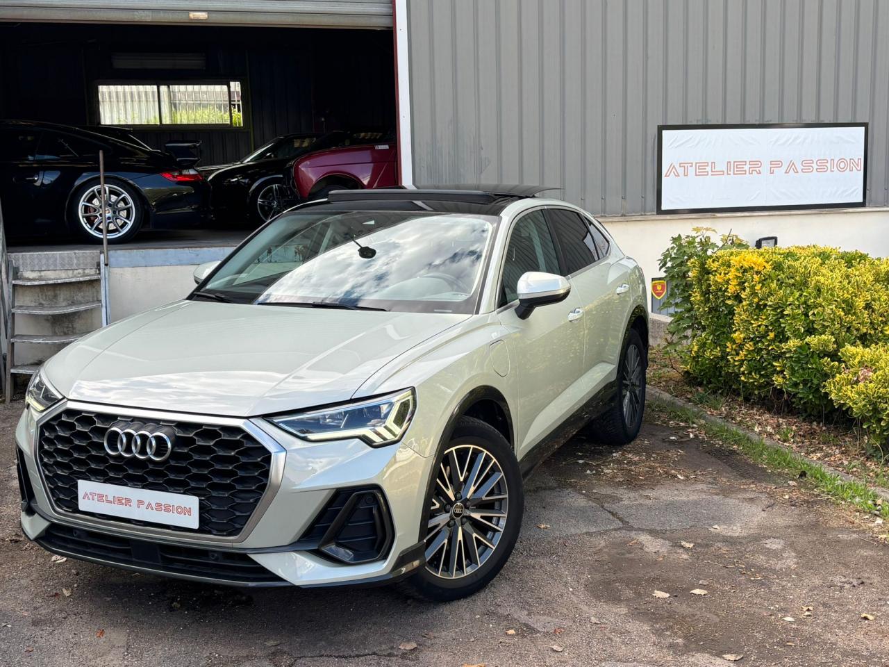 AUDI Q3