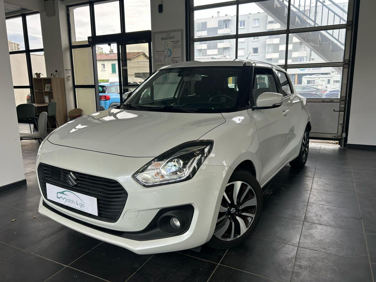 SUZUKI SWIFT 1.2 Dualjet + Hybrid SHVS BERLINE Pack