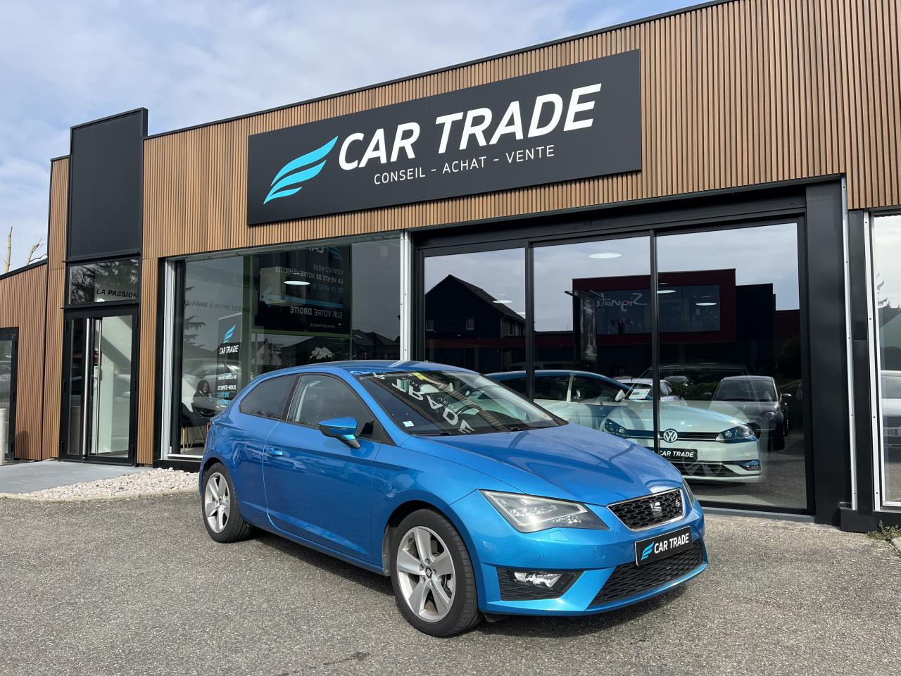 SEAT LEON