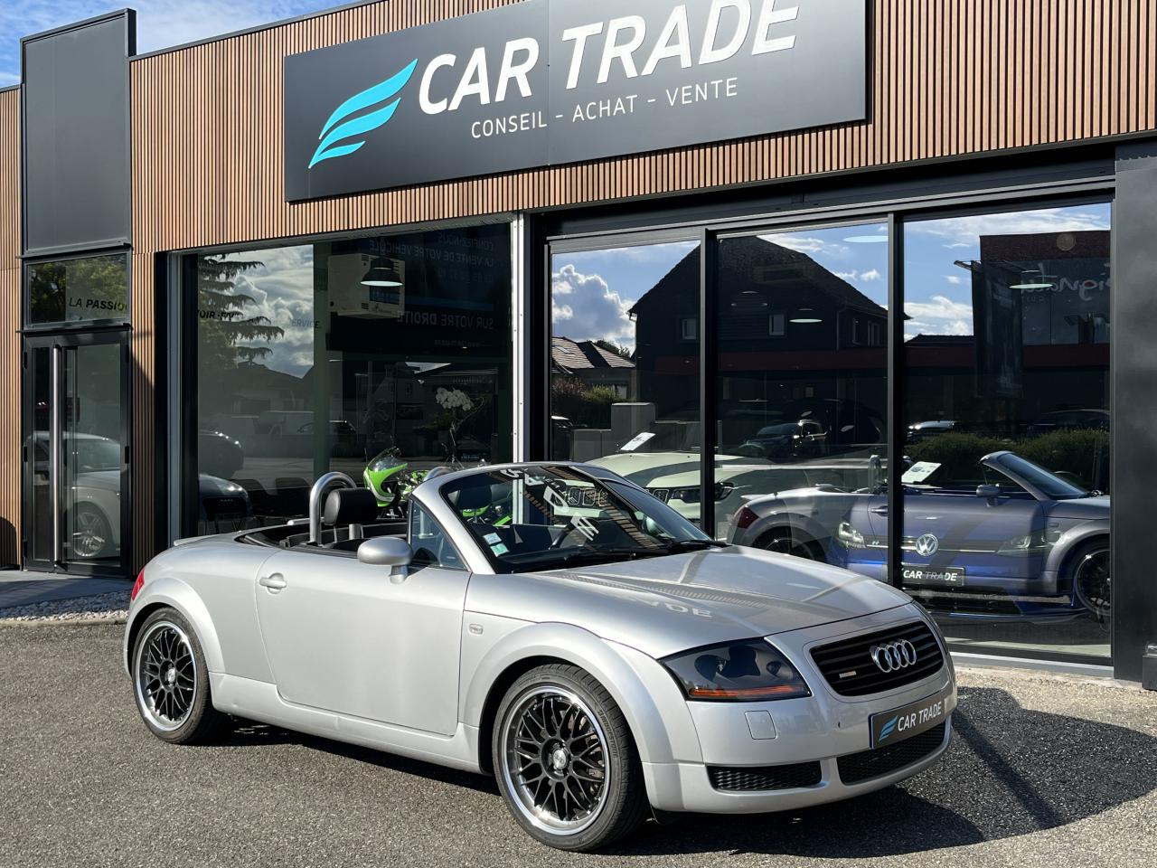AUDI TT
