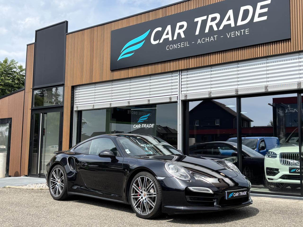 PORSCHE 911