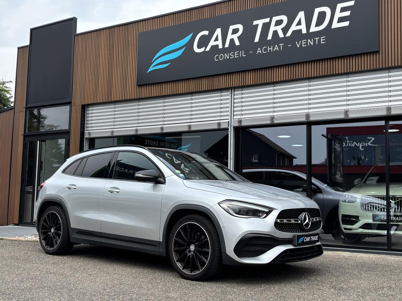 MERCEDES GLA
