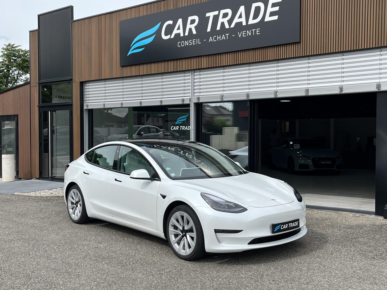 TESLA MODEL 3 Dual Motor - AWD- Long-Range