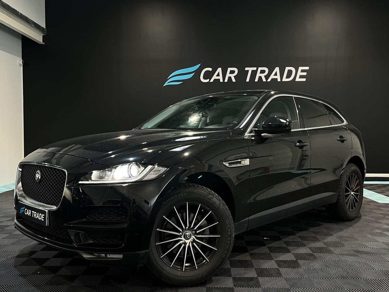 JAGUAR F-PACE 2.0 D - 180 - BVA - TOIT OUVRANT - MERIDIAN AUDIO