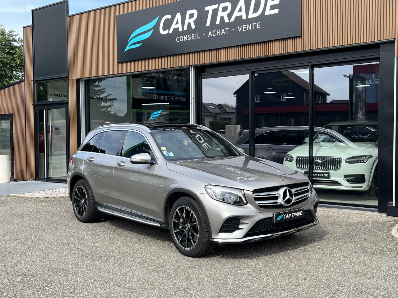 MERCEDES GLC