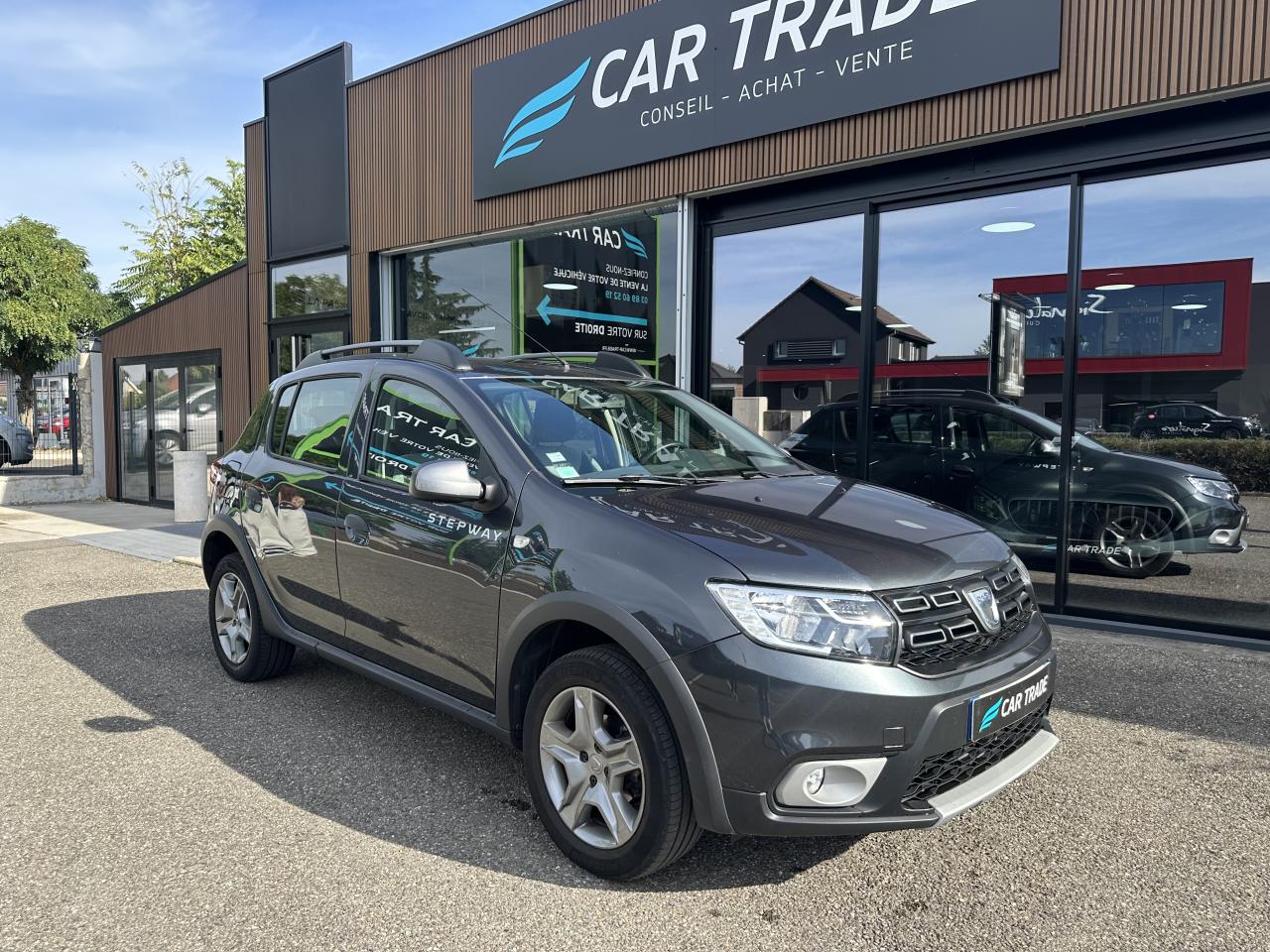 DACIA SANDERO - 90 ch - Stepway - SUIVI COMPLET DACIA-MOTEUR A CHAINE-CAMERA DE RECUL
