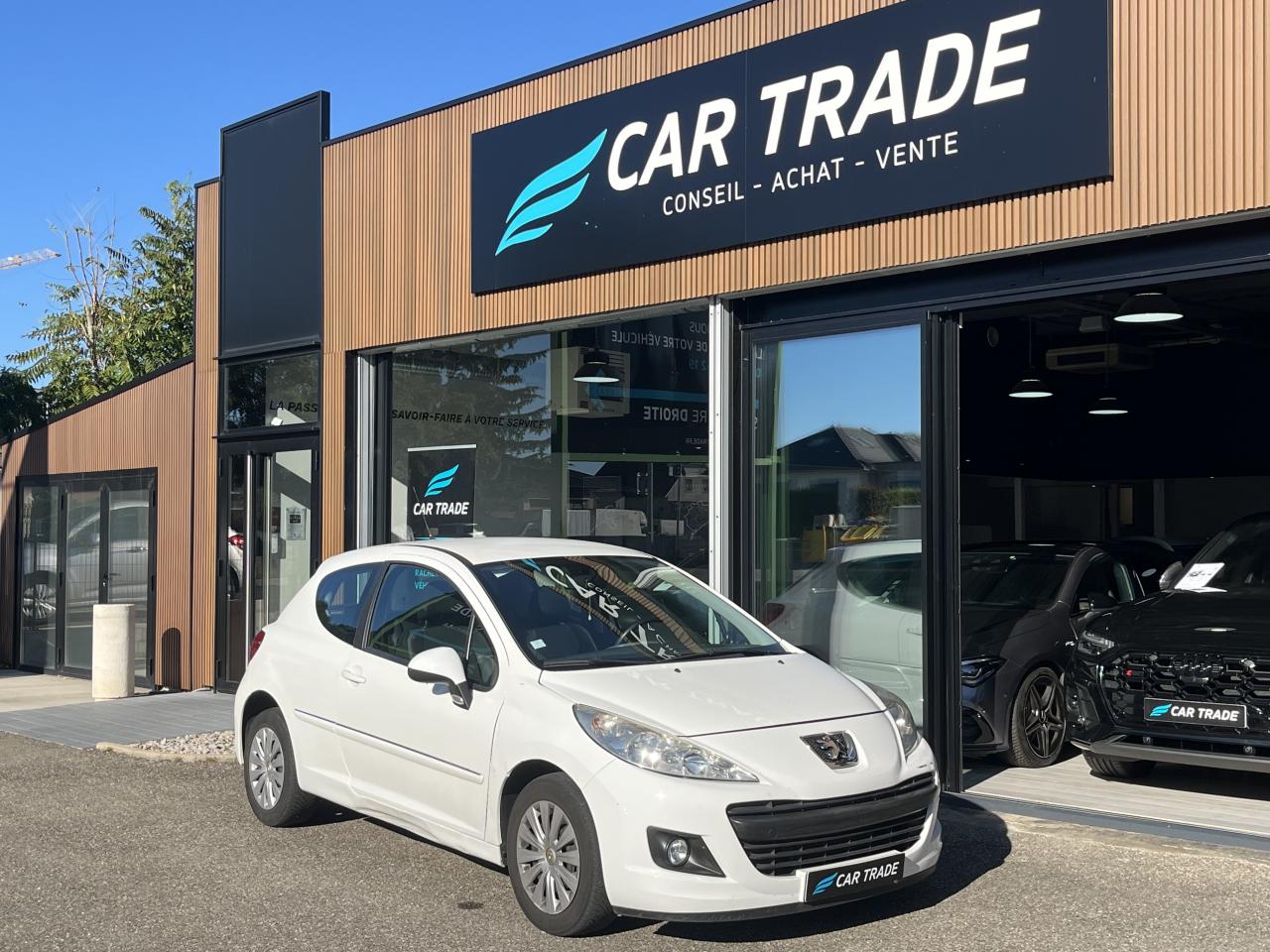 PEUGEOT 207