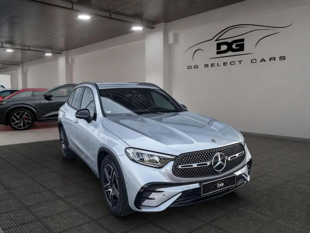 MERCEDES GLC