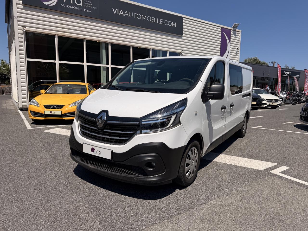 RENAULT TRAFIC
