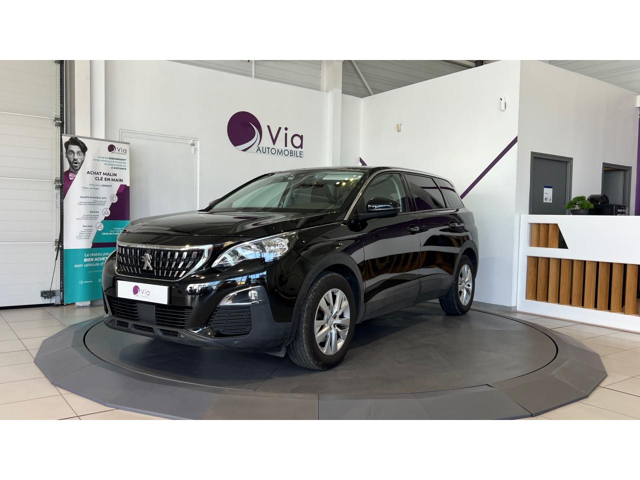 PEUGEOT 5008