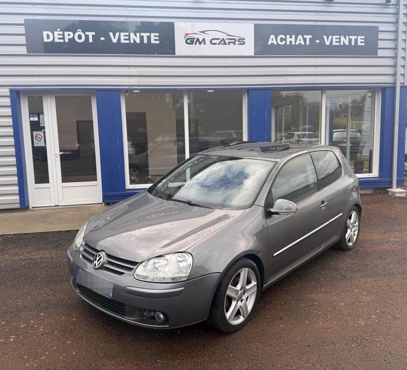 VOLKSWAGEN GOLF