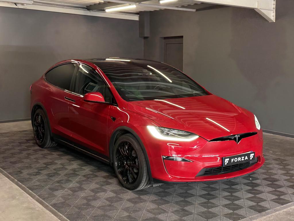 TESLA MODEL X
