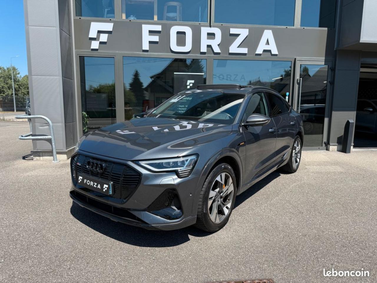 AUDI E-TRON