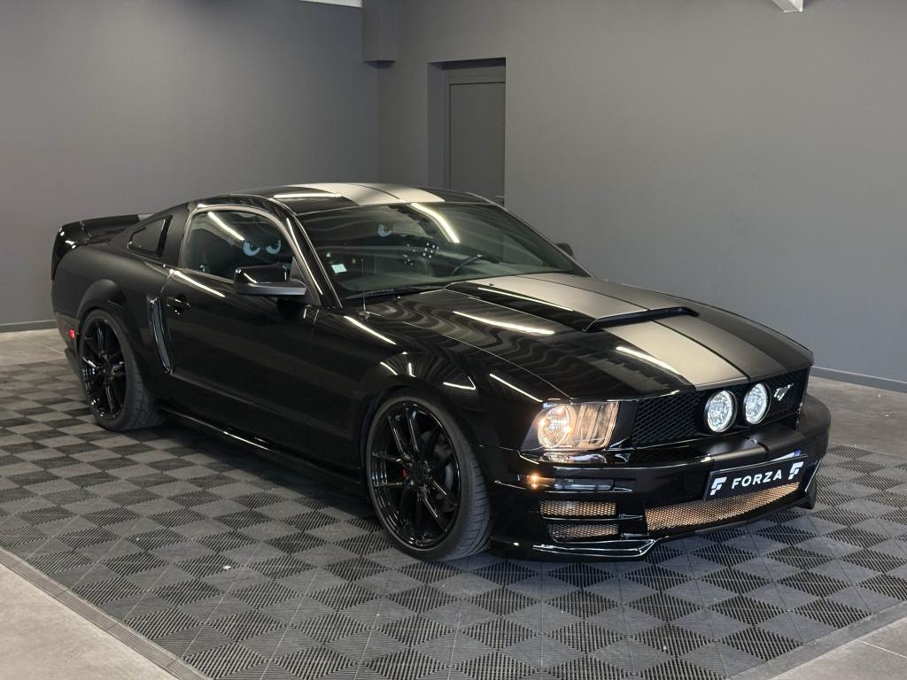 FORD MUSTANG