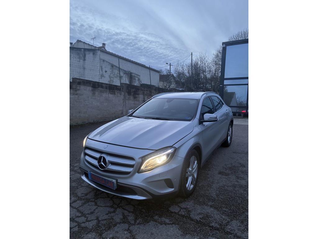 MERCEDES GLA