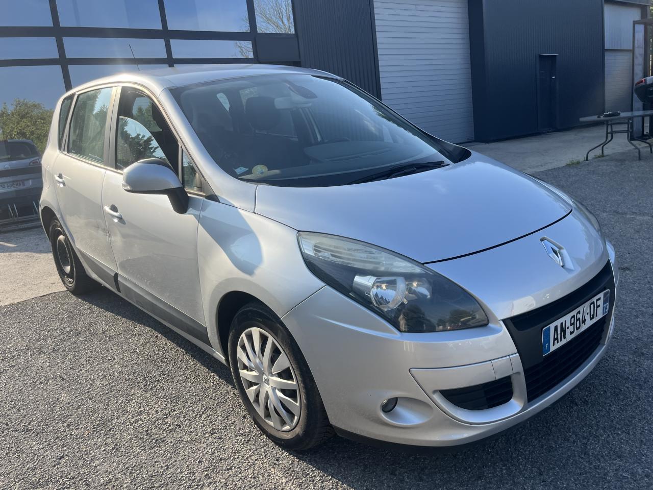 RENAULT SCENIC