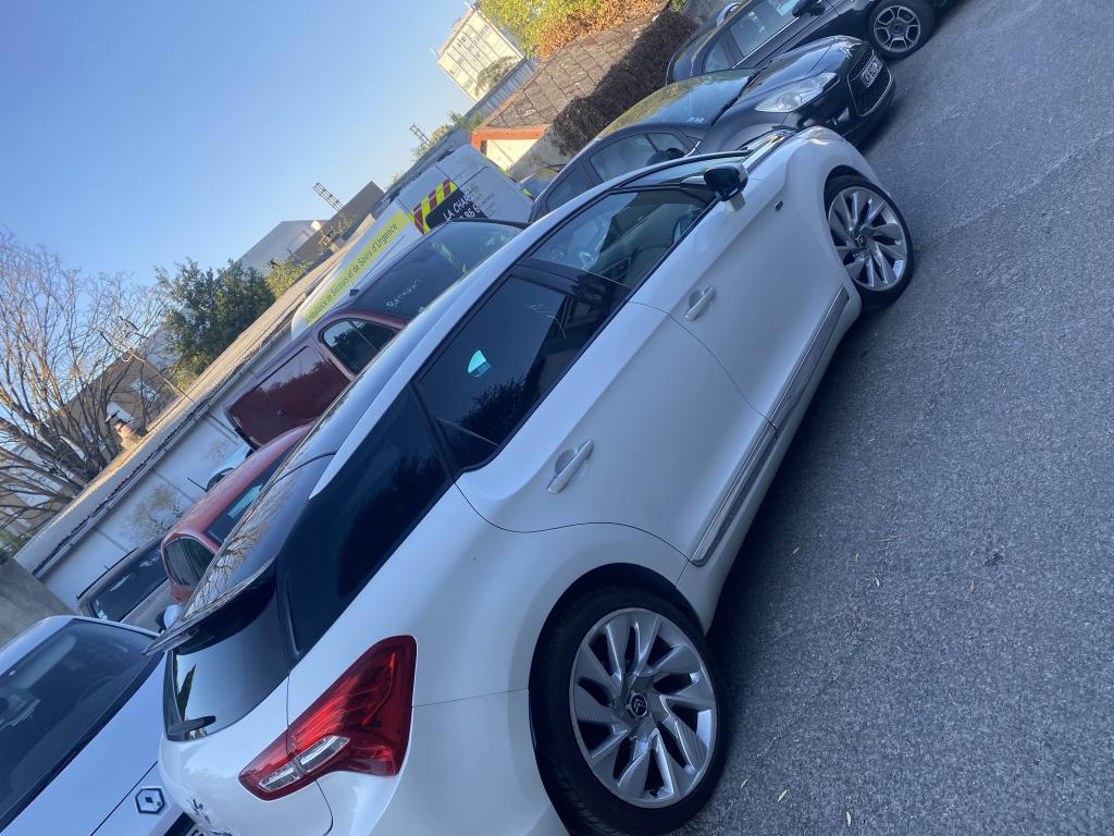 DS DS 5 Hybrid4 2.0 HDi 16V FAP - 160 - BV ETG6 + Electric 37ch  BERLINE Sport Chic PHASE 1