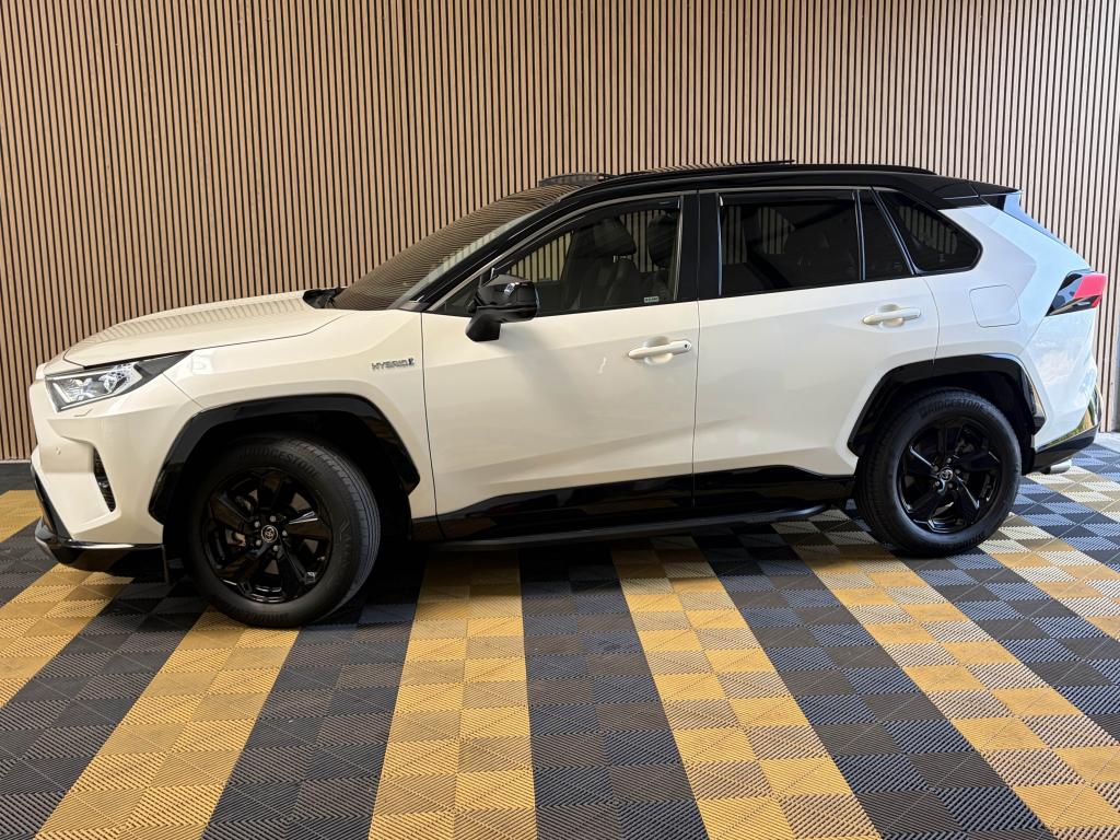 TOYOTA RAV 4
