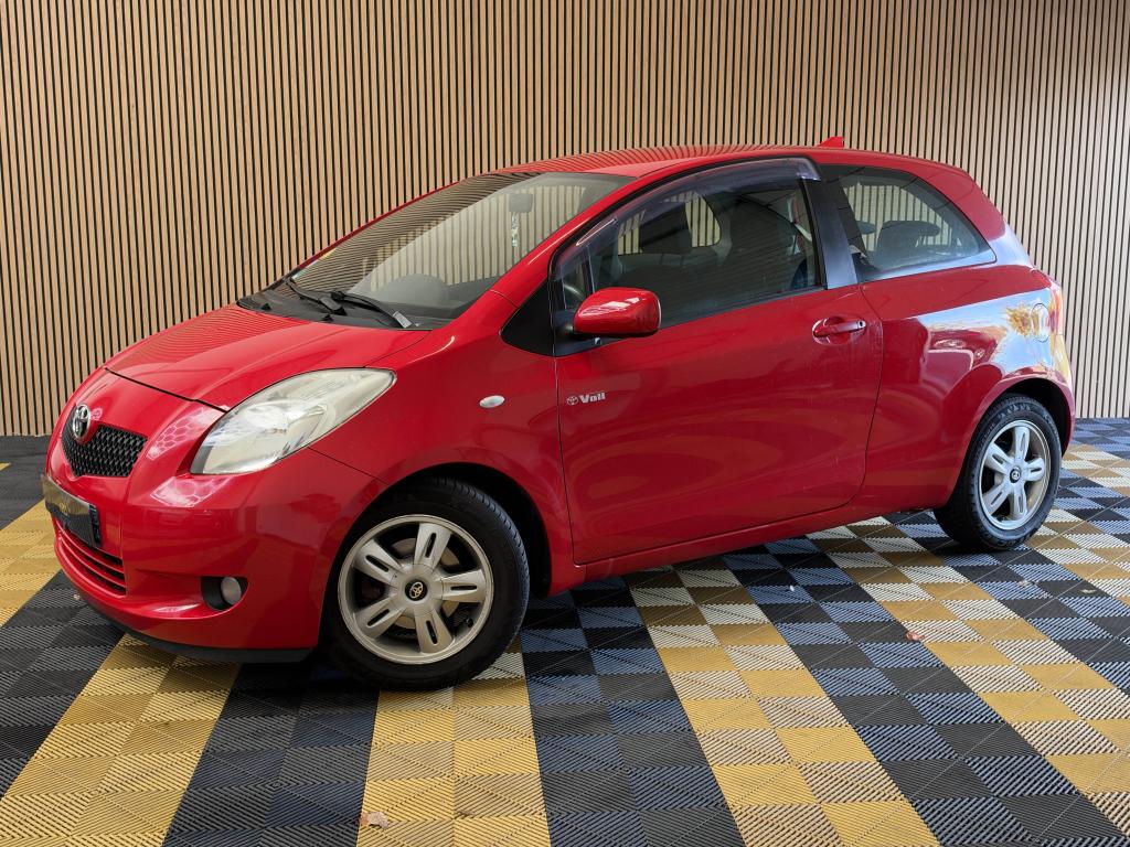 TOYOTA YARIS 1.3 - 87 VVT-i  II Luna Pack - CARPLAY - RADAR DE RECUL - ENTRETIEN CONSTRUCTEUR