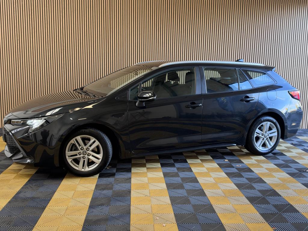 TOYOTA COROLLA Sports 1.8 Hybrid 140 - BV e-CVT BREAK PHASE 2 - ENTRETIEN TOYOTA - CAMERA DE RECUL - CARPLAY