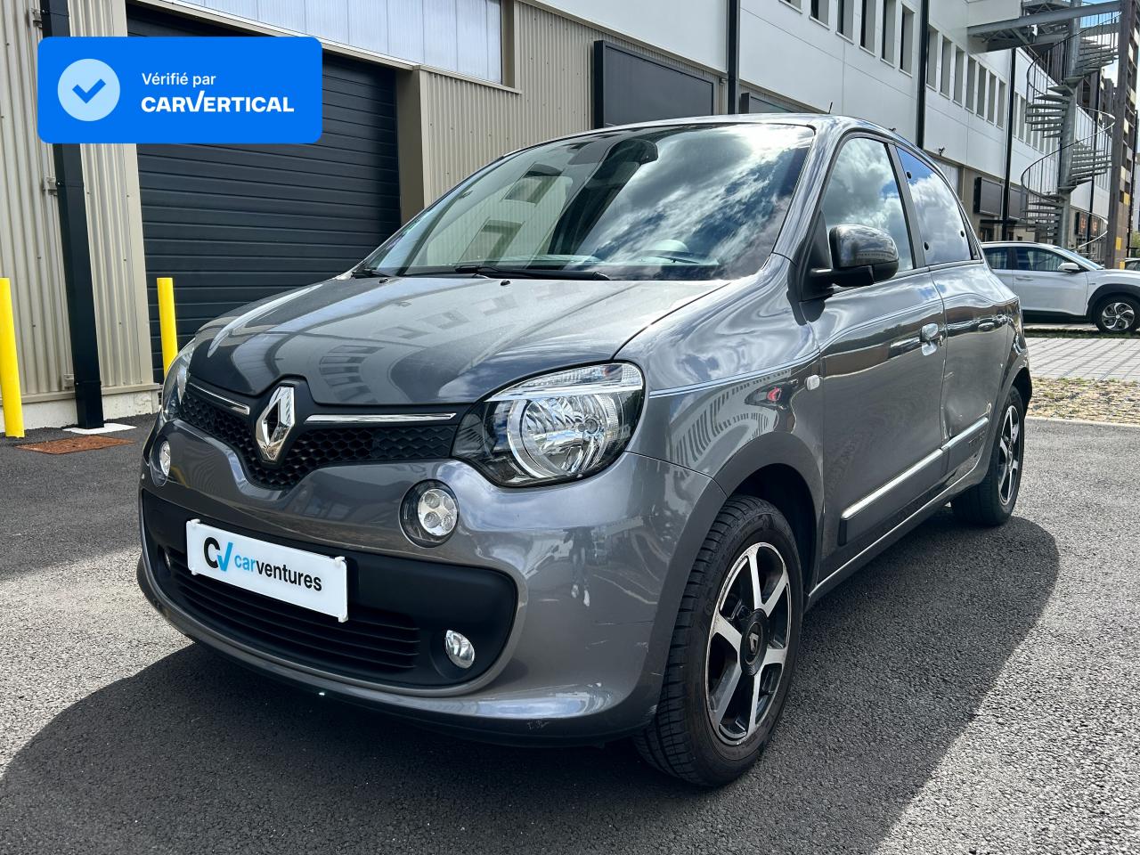 RENAULT TWINGO 0.9 TCe 90 INTENS - Climatisation / Jantes alu / Bluetooth