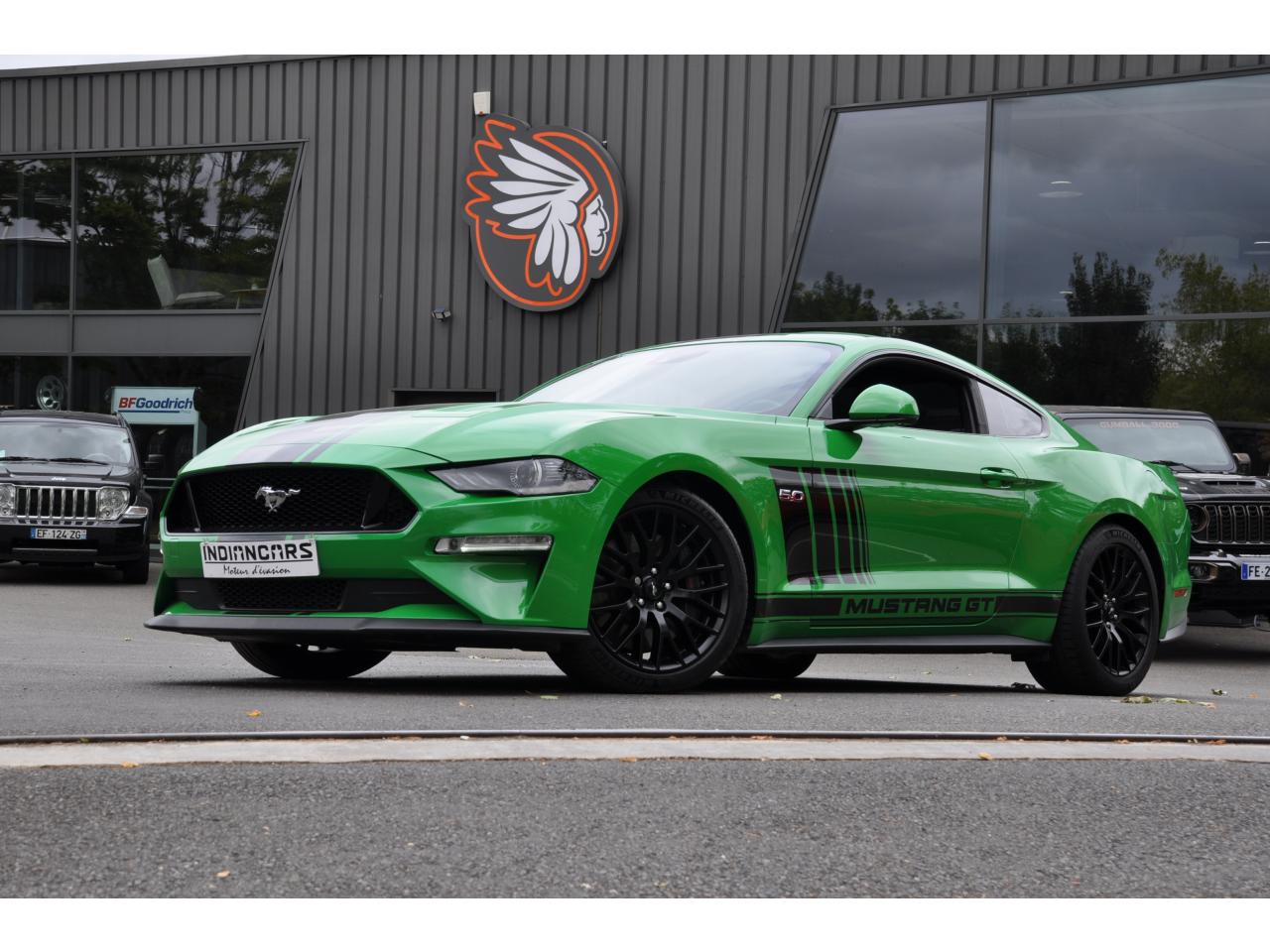 FORD MUSTANG