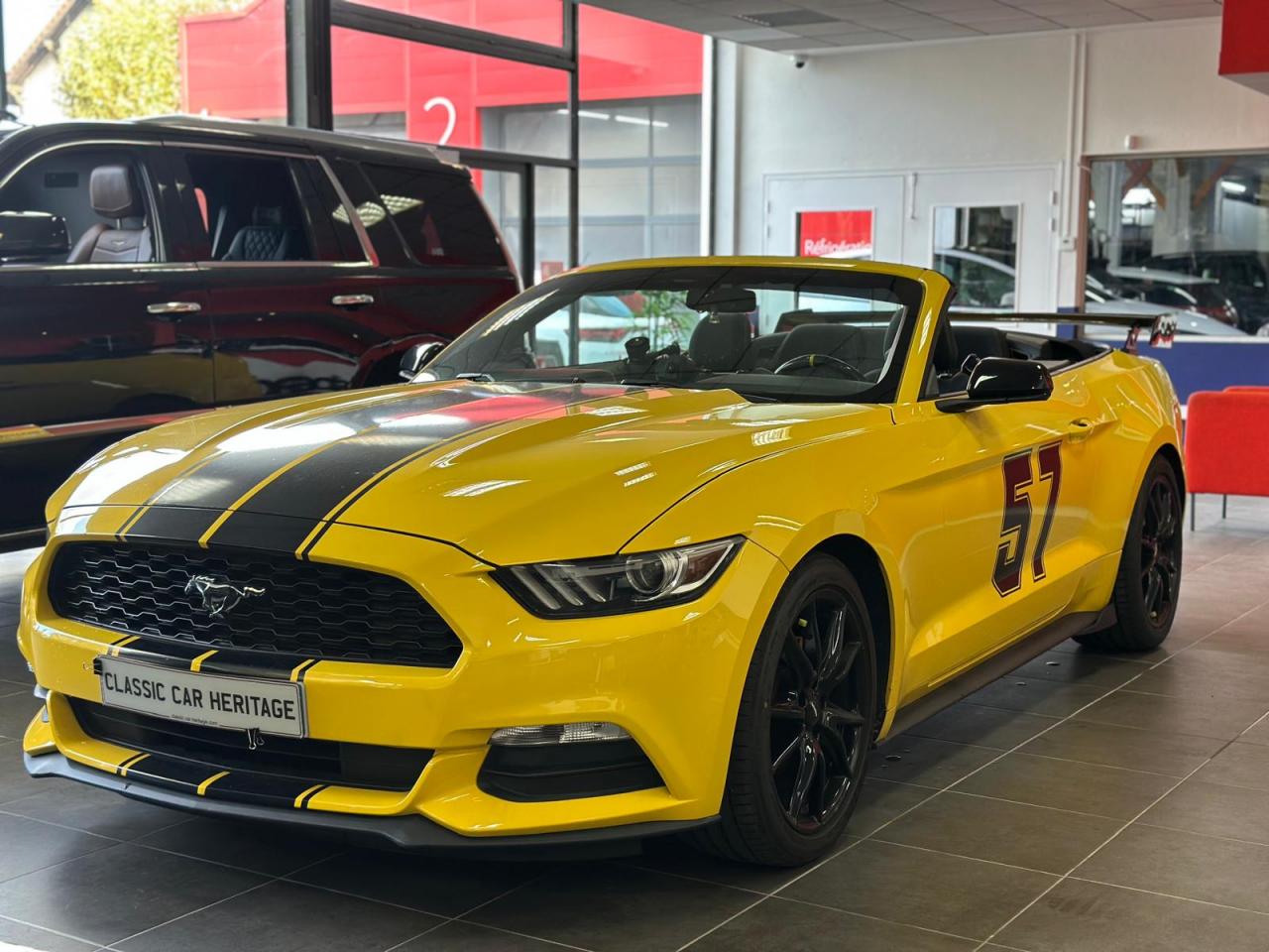 FORD MUSTANG