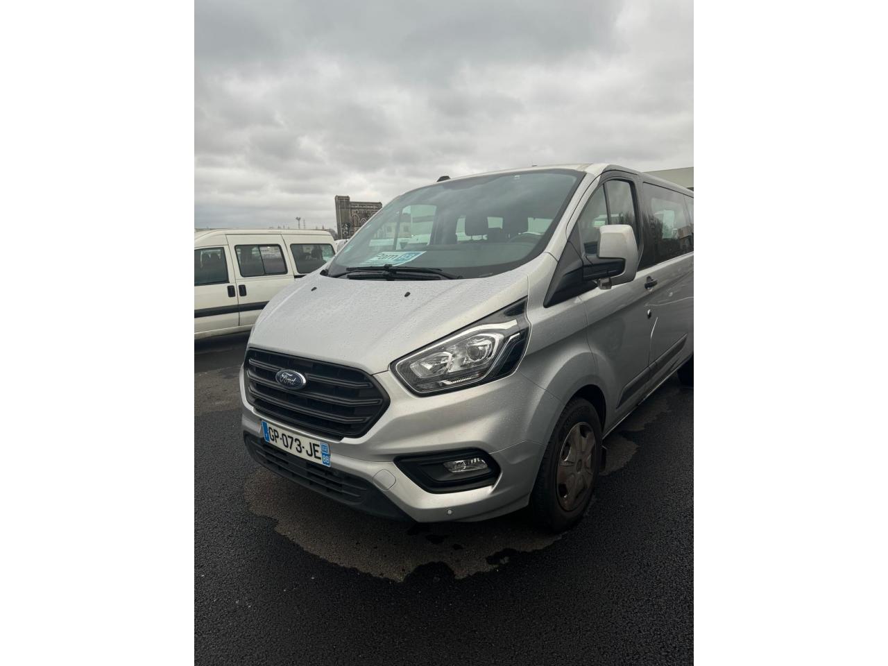 FORD TRANSIT CUSTOM KOMBI