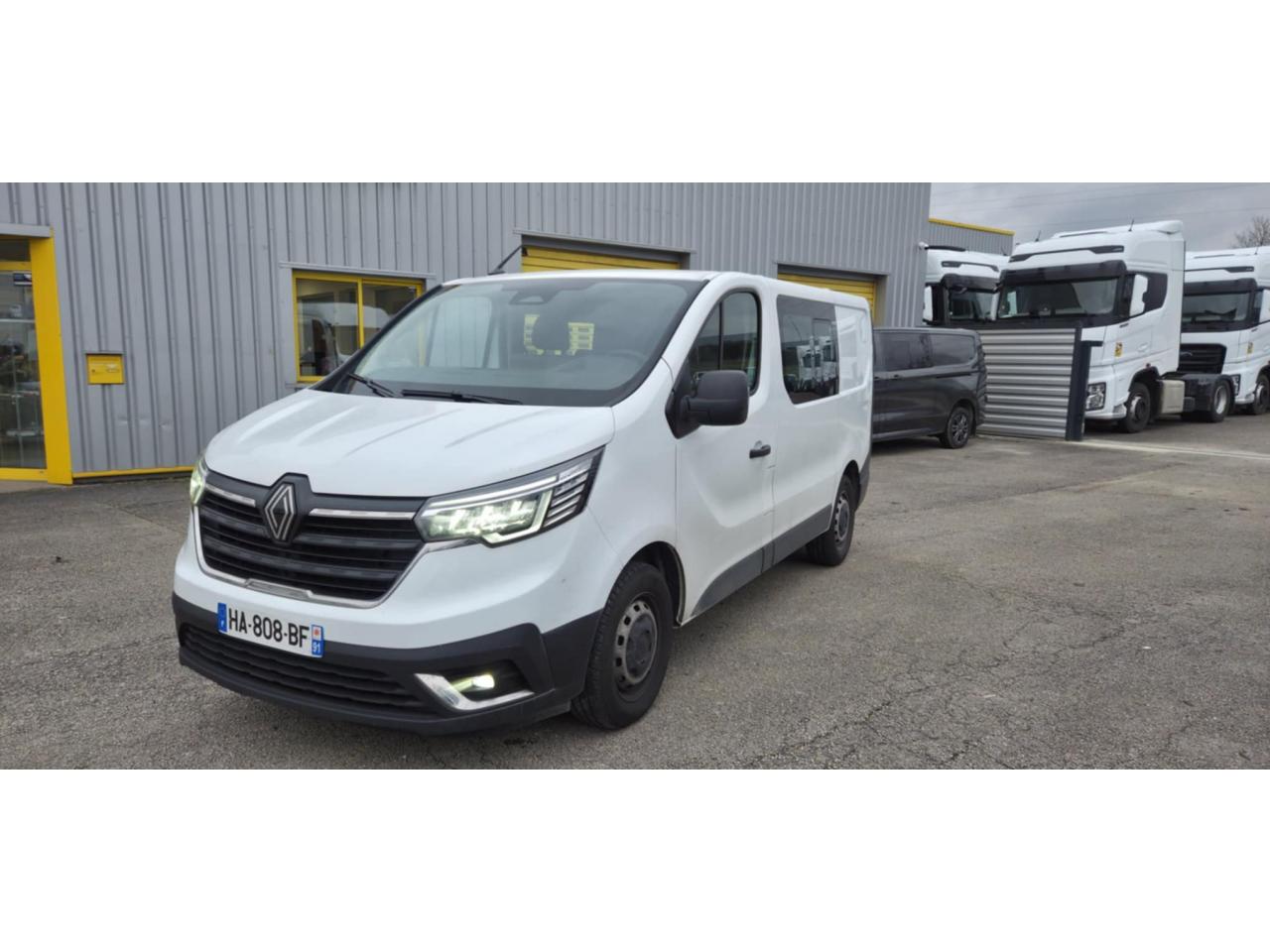 RENAULT TRAFIC