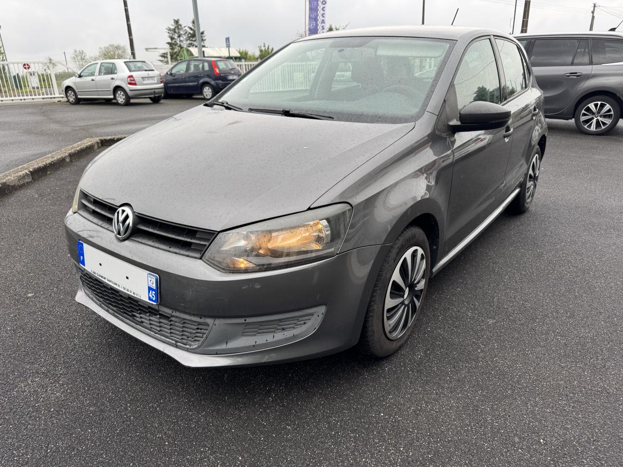 VOLKSWAGEN POLO