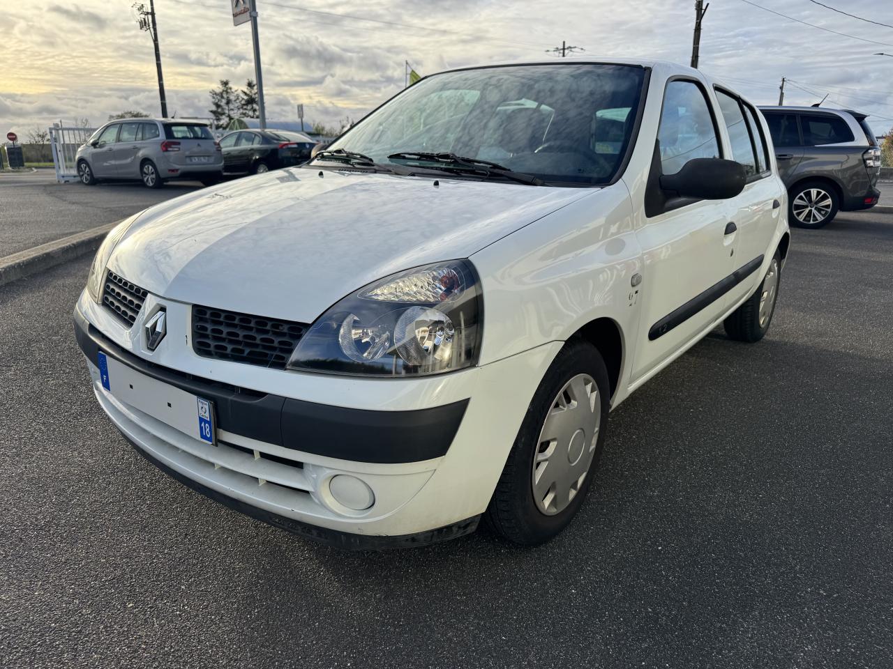 RENAULT CLIO