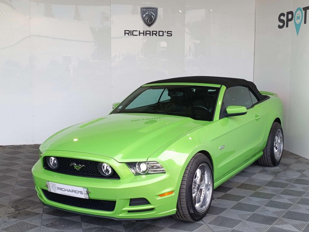 FORD MUSTANG CABRIOLET
