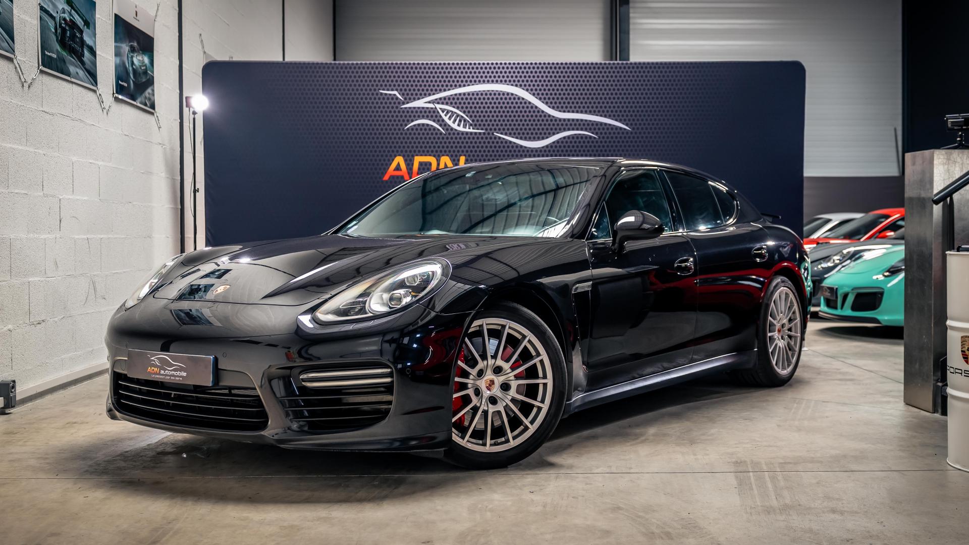 PORSCHE PANAMERA