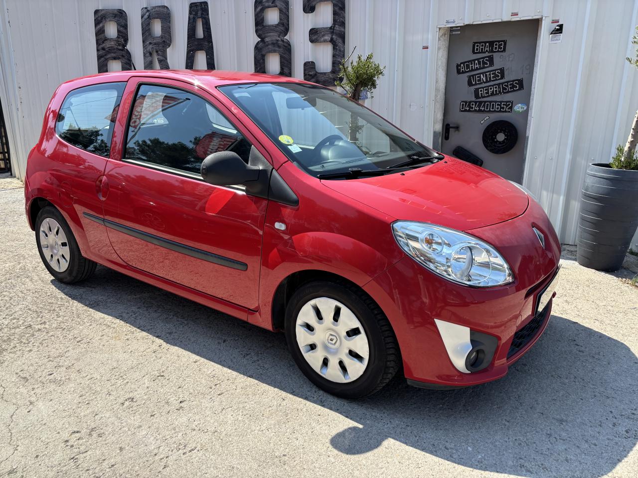 RENAULT TWINGO
