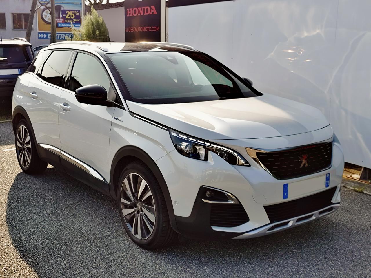 PEUGEOT 3008