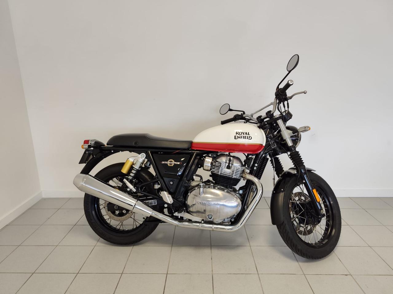 ROYAL ENFIELD INTERCEPTOR